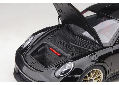 AUTOart 1/18　ポルシェ 911 （991.2） GT2 RS ヴァイザッハ・パッケージ （ブラック／カーボンブラック）　78186