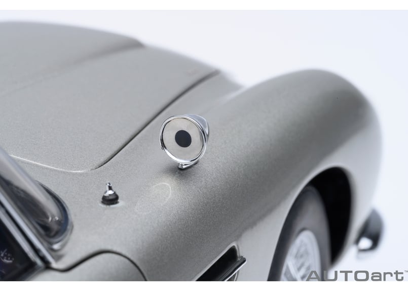 AUTOart 1/18 アストンマーチン DB5 「007/ゴールドフィンガー AUTOart 1/18 アストンマーチン DB5 「007/ゴールドフィンガー