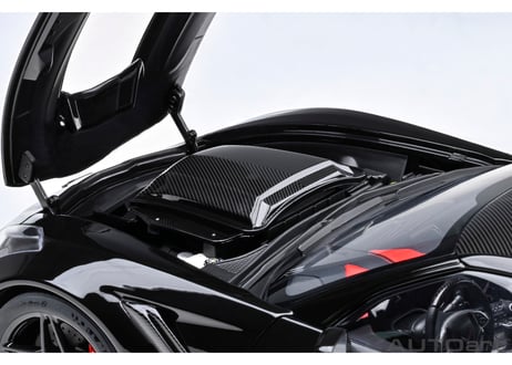 AUTOart 1/18　シボレー コルベット （C7） ZR1 （ブラック）　71276