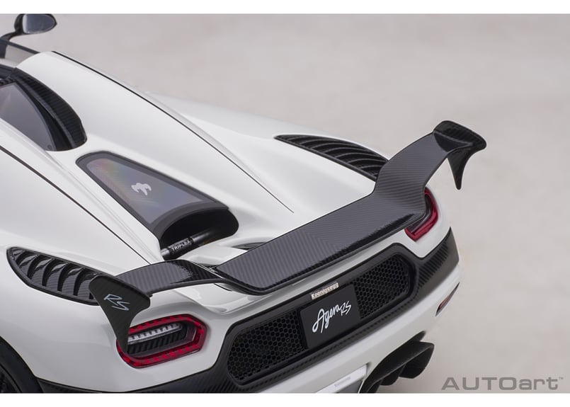 AUTOart 1/18 ケーニグセグ アゲーラ RS (ホワイト/カーボン AUTOart 1/18 ケーニグセグ アゲーラ RS (ホワイト/カーボン