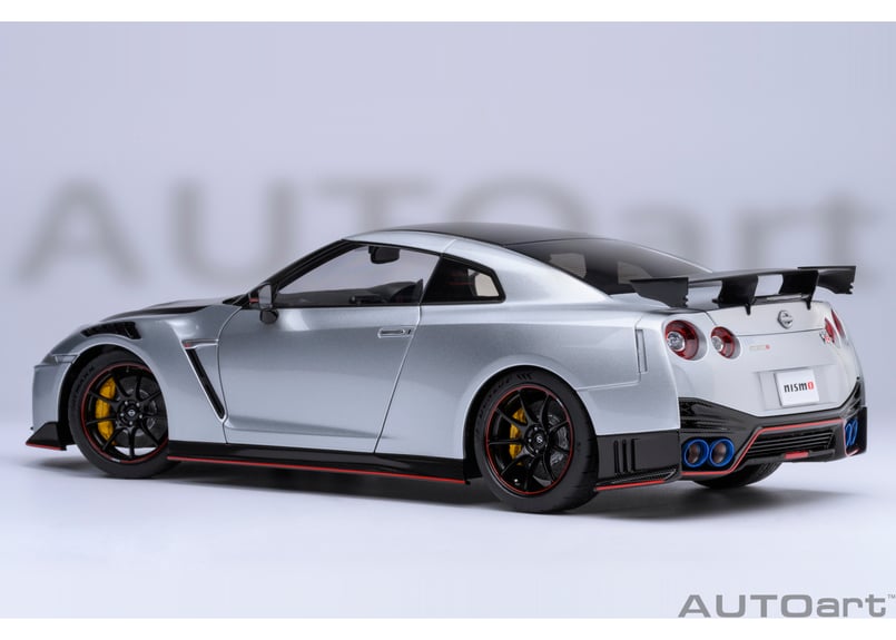 AUTOart 1/18 日産 GT-R (R35) ニスモ スペシャルエディション AUTOart 1/18 日産 GT-R (R35) ニスモ スペシャルエディション