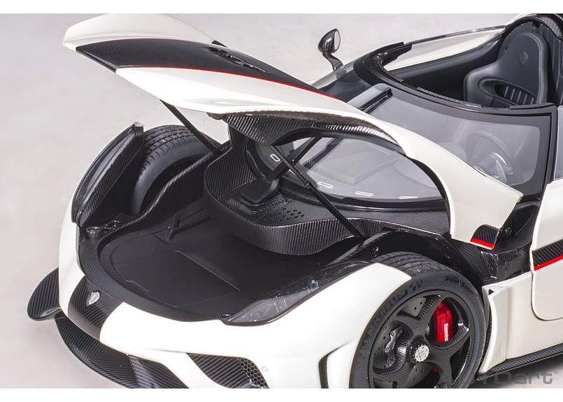 AUTOart 1/18 ケーニグセグ レゲーラ (ホワイト/カーボン AUTOart 1/18 ケーニグセグ レゲーラ (ホワイト/カーボン
