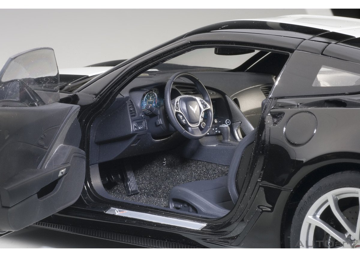 AUTOart 1/18 シボレー コルベット (C7) グランスポーツ AUTOart 1/18 シボレー コルベット (C7) グランスポーツ