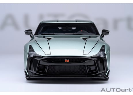 AUTOart 1/18　NISSAN GT-R50 by ITALDESIGN （メタリック・グリーン／ブラック）　77512