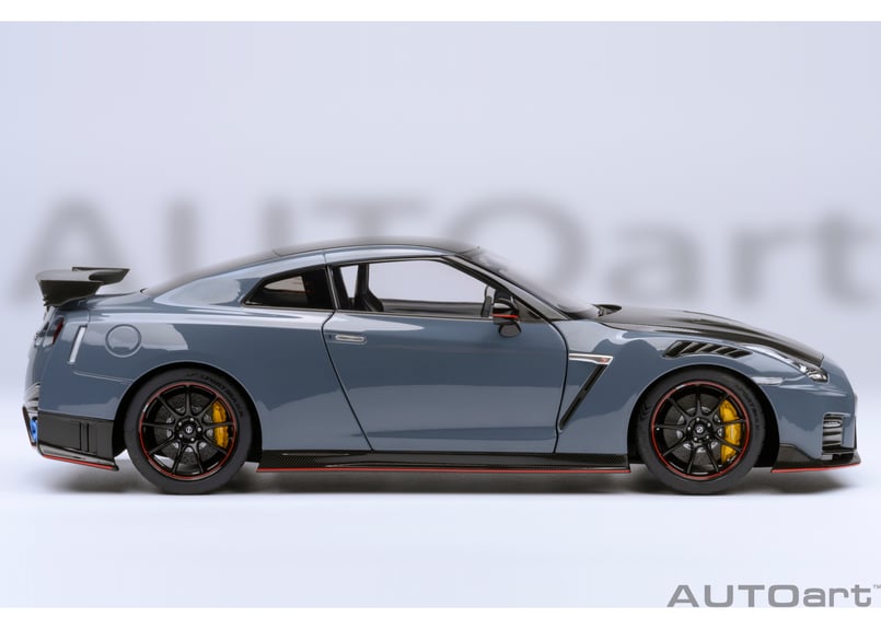 オートアート　GT-R(R35)NISMO Nissan GT-R (R35) Nismo 2022 Special Edition (Brilliant