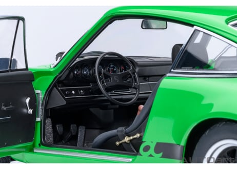 AUTOart 1/18　ポルシェ 911 カレラ 2.7 RS （バイパー グリーン／ブラック・ストライプ）　78034