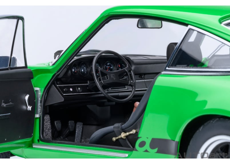 AUTOart 1/18 ポルシェ 911 カレラ 2.7 RS （バイパー グリーン／ブラッ
