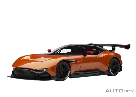 AUTOart 1/18　アストンマーチン ヴァルカン （メタリック・オレンジ）　70264