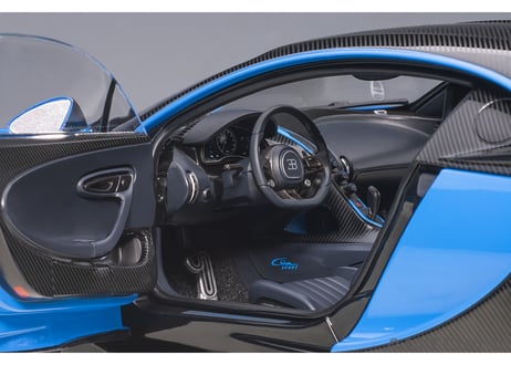 AUTOart 1/18　ブガッティ シロン スポーツ 2019 （フレンチ・ブルー／カーボン・ブラック）　70997