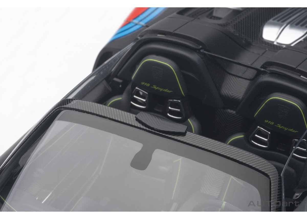AUTOart 1/18 ポルシェ 918 スパイダー バイザッハ・パッケージ AUTOart 1/18 ポルシェ 918 スパイダー バイザッハ・パッケージ