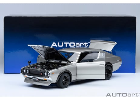 ”オンラインストア限定モデル”　AUTOart 1/18　日産 スカイライン 2000GT-R （KPGC110） チューンド・バージョン（シルバー／カーボン・ボンネット）　77477