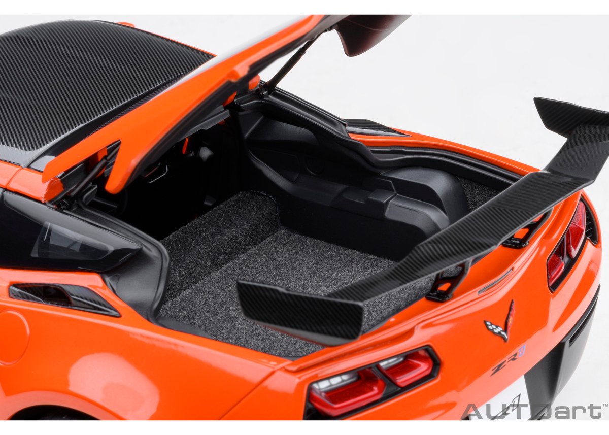 AUTOart 1/18 シボレー コルベット (C7) ZR1 (オレンジ AUTOart 1/18 シボレー コルベット (C7) ZR1 (オレンジ