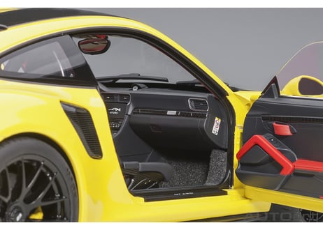 AUTOart 1/18　ポルシェ 911 （991.2） GT2 RS ヴァイザッハ・パッケージ （イエロー／カーボンブラック）　78172