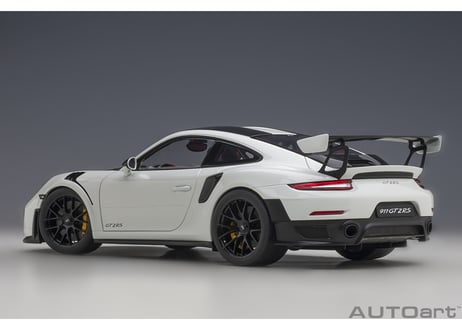 AUTOart 1/18　ポルシェ 911 （991.2） GT2 RS ヴァイザッハ・パッケージ （ホワイト／カーボンブラック）　78171