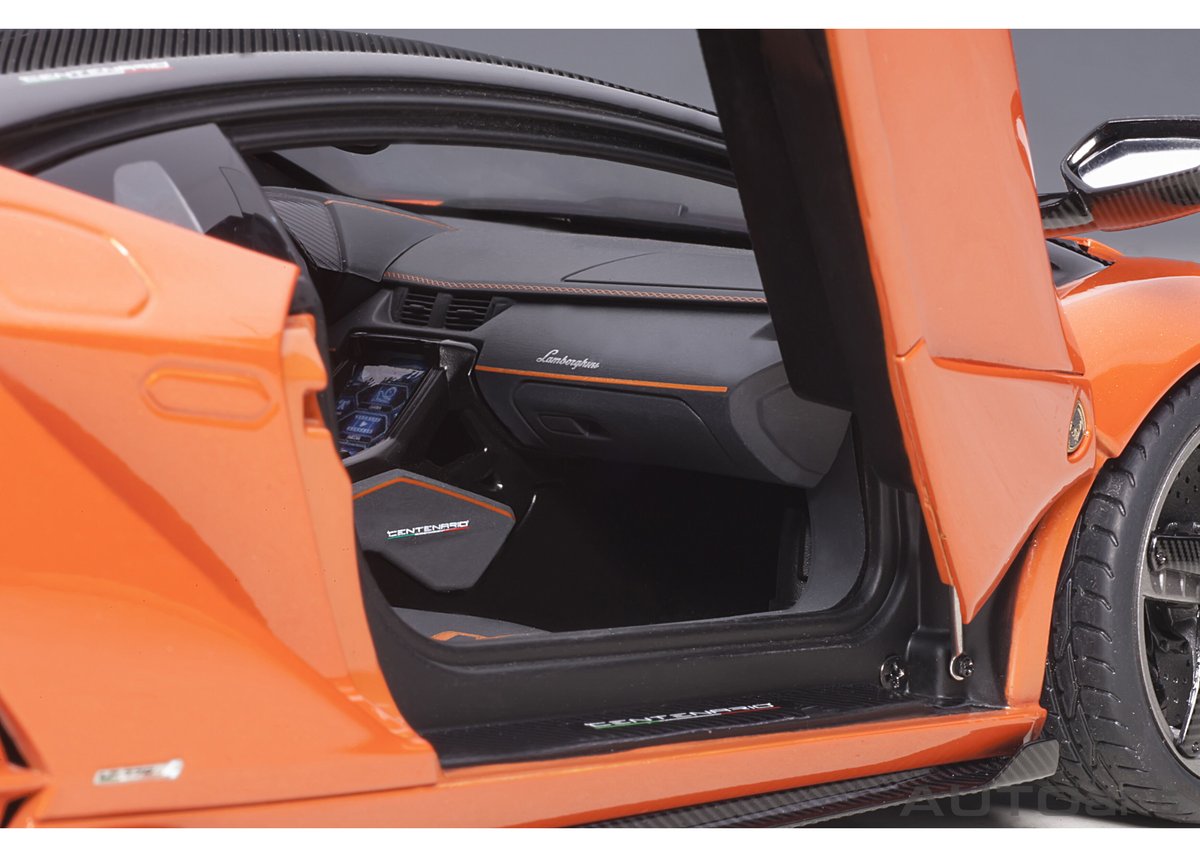 AUTOart 1/18 ランボルギーニ チェンテナリオ (パール AUTOart 1/18 ランボルギーニ チェンテナリオ (パール