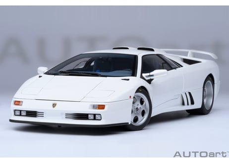 AUTOart 1/18　ランボルギーニ ディアブロ SE30 イオタ （ホワイト）　79145