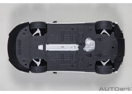AUTOart 1/18　 リバティーウォーク LB‐シルエット ワークス ランボルギーニ ウラカン GT （ホワイト）　79125