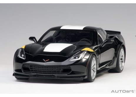 AUTOart 1/18　シボレー コルベット (C7) グランスポーツ (ブラック／ホワイト・ストライプ) ※イエロー・ハッシュマーク　71273