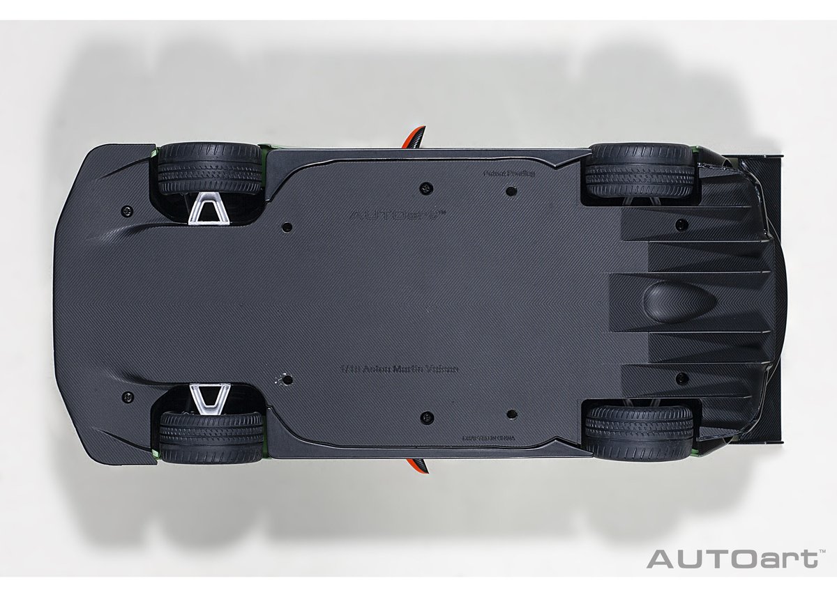 AUTOart 1/18 アストンマーチン ヴァルカン (メタリック AUTOart 1/18 アストンマーチン ヴァルカン (メタリック