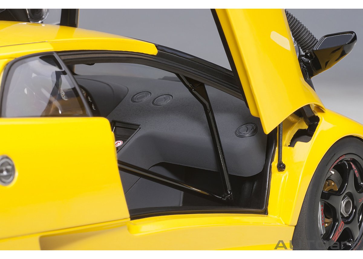 AUTOart 1/18 ランボルギーニ ディアブロ SV-R (SUPERFLY YELLO AUTOart 1/18 ランボルギーニ ディアブロ SV-R (SUPERFLY YELLO