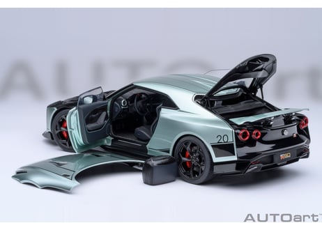 AUTOart 1/18　NISSAN GT-R50 by ITALDESIGN （メタリック・グリーン／ブラック）　77512