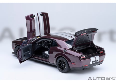 AUTOart 1/18　ダッジ チャレンジャー SRT ジェイルブレイク 2022 （メタリック・パープル／シルバー・ストライプ ＜HELLRAISIN＞）　71762