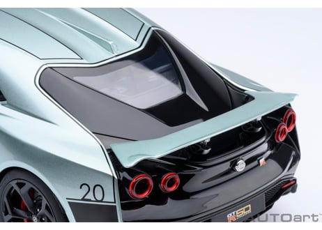AUTOart 1/18　NISSAN GT-R50 by ITALDESIGN （メタリック・グリーン／ブラック）　77512