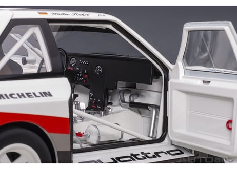 AUTOart 1/18　アウディ スポーツクワトロ S1 1987 #1 （パイクスピーク優勝／ヴァルター・ロール）　88700