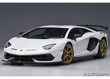 AUTOart 1/18　 ランボルギーニ アヴェンタドール SVJ （パール・ホワイト）　79217