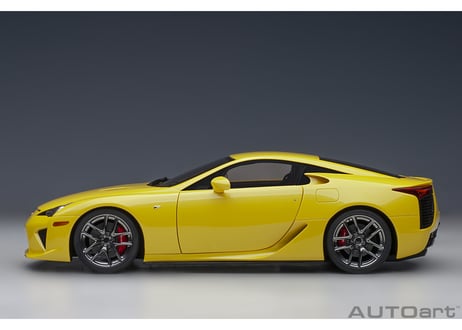 AUTOart 1/18　レクサス LFA （パール・イエロー）　78854