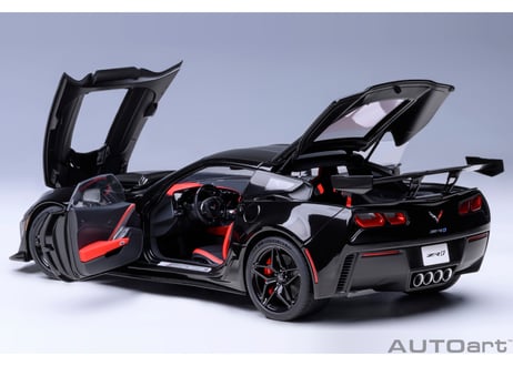AUTOart 1/18　シボレー コルベット （C7） ZR1 （ブラック）　71276