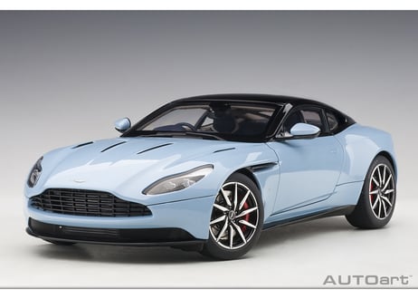 AUTOart 1/18　アストンマーチン DB11 （メタリック・ライトブルー）　70268