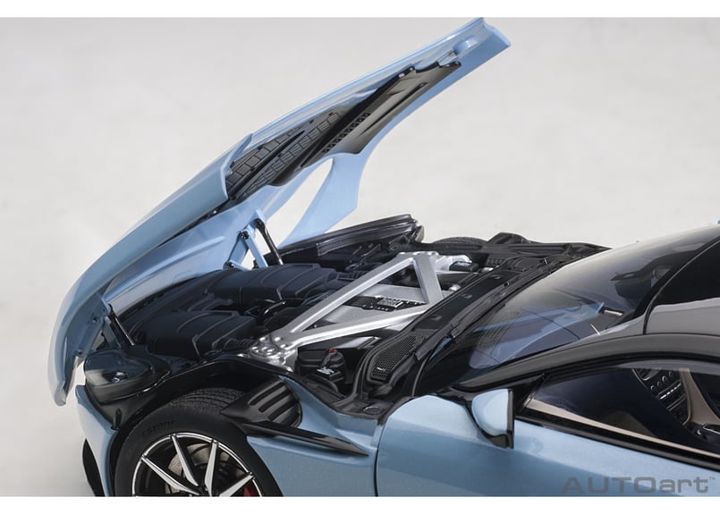 AUTOart 1/18 アストンマーチン DB11 (メタリック・ライト AUTOart 1/18 アストンマーチン DB11 (メタリック・ライト