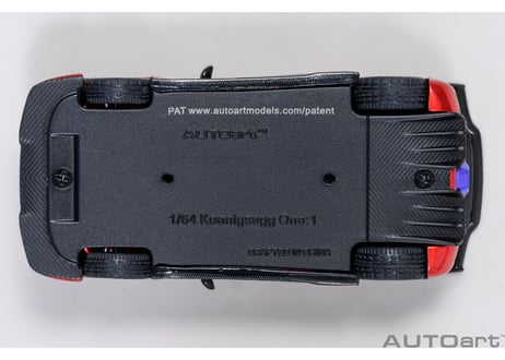 AUTOart 1/64　ケ－ニグセグ One：1 （メタリック・レッド／カーボン・ブラック／シルバー）　20040