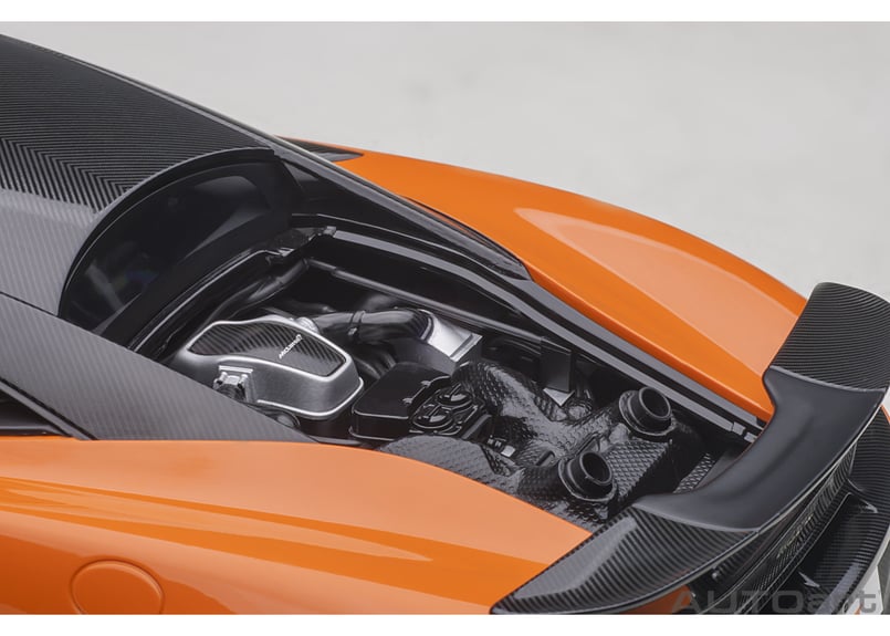 AUTOart 1/18 マクラーレン 600LT (オレンジ/カーボン・ルーフ AUTOart 1/18 マクラーレン 600LT (オレンジ/カーボン・ルーフ