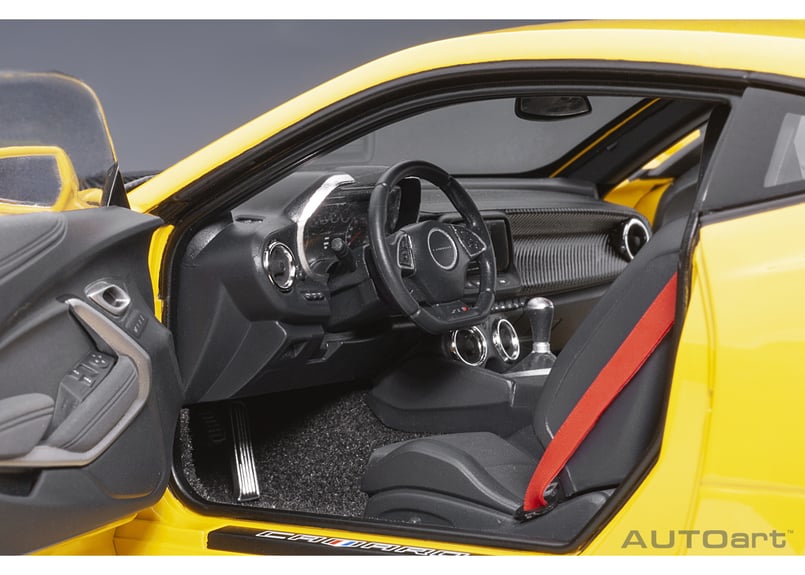 ロ*ン様 AUTOart 1/18 シボレー カマロ ZL1 2017 イエロー Autoart Chevrolet Camaro ZL1 2017 Bright Yellow in 1/18
