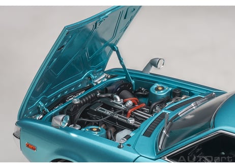 AUTOart 1/18　トヨタ セリカ リフトバック 2000GT （RA25） 1973 （ターコイズブルー・メタリック）　78767