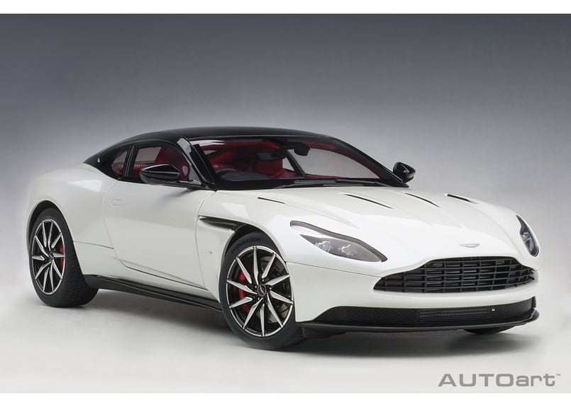 AUTOart 1/18 アストンマーチン DB11 （メタリック・ホワイト） 70266 |