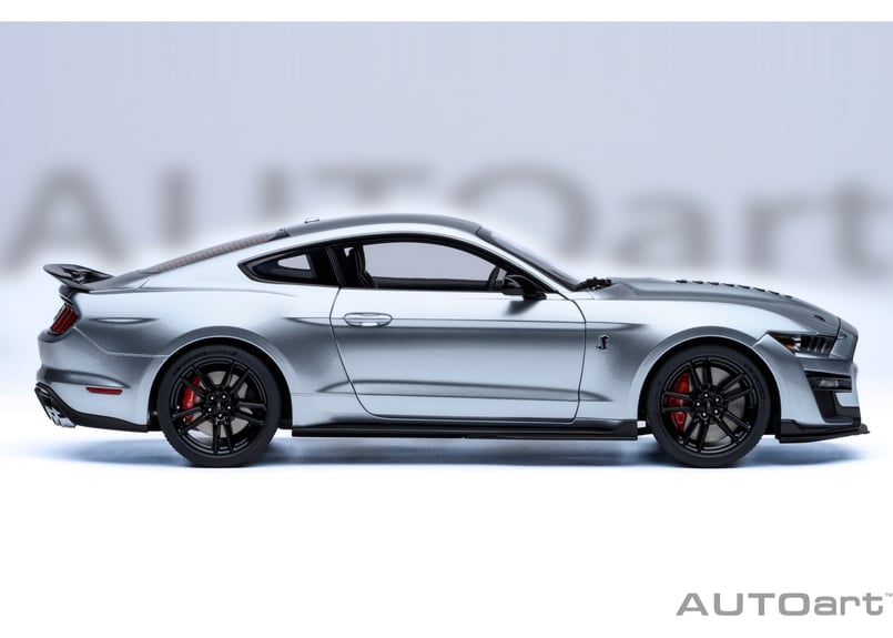 AUTOart 1/18 フォード マスタング シェルビー GT500 （シルバー