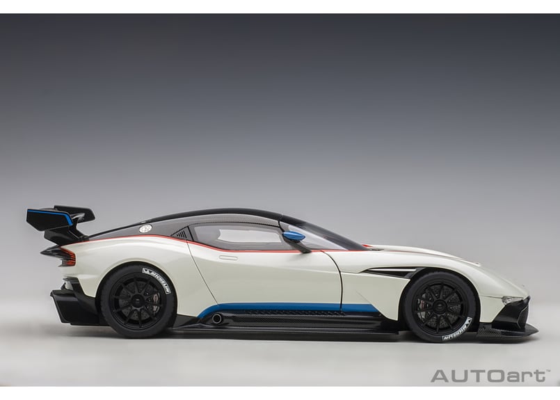 1/18 アストンマーチンヴァルカン fit=scale-down,w=1200