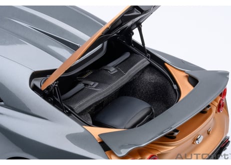 AUTOart 1/18　NISSAN GT-R50 by ITALDESIGN （グレー／ゴールド）　77510