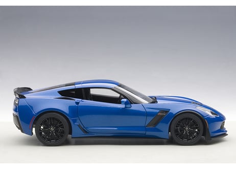 AUTOart 1/18　シボレー コルベット (C7) Z06 (ブルー)　71265