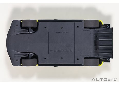 AUTOart 1/18　アストンマーチン ヴァンテージ GTE 2018 #97 （ル・マン24時間レース LMGTE Proクラス）＊開閉無し　	81809