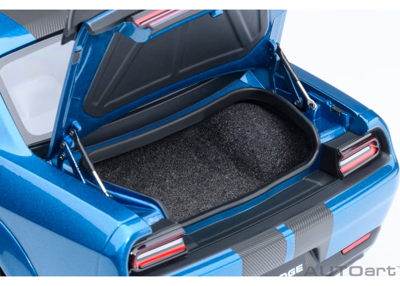 AUTOart 1/18 ダッジ チャレンジャー SRT スーパー ストック 2023