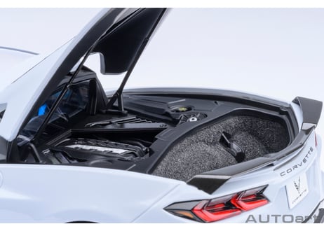 AUTOart 1/18　シボレー コルベット （C8） スティングレイ Z51 （グレー・メタリック）　71284