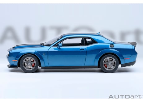 AUTOart 1/18　ダッジ チャレンジャー SRT スーパー ストック 2023 （パール・ブルー／カーボンブラック・ストライプ ＜FROSTBITE＞）　71767