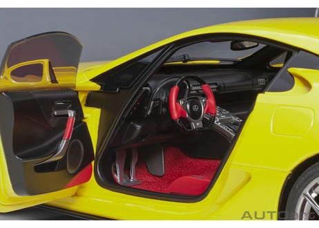 AUTOart 1/18　レクサス LFA （パール・イエロー）　78854
