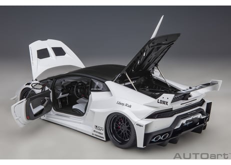 AUTOart 1/18　 リバティーウォーク LB‐シルエット ワークス ランボルギーニ ウラカン GT （ホワイト）　79125