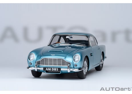 AUTOart 1/18　アストンマーチン DB5 （ライトブルー・パール）　70288