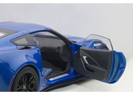 AUTOart 1/18　シボレー コルベット (C7) Z06 (ブルー)　71265
